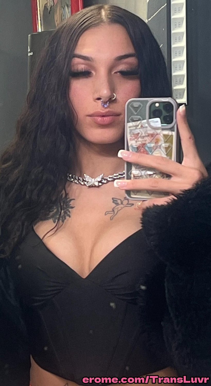 Alta y delgada latina trans follada por la BBC en misionero - transexual, transexual, trampa, ts, tgirl, mamada 85