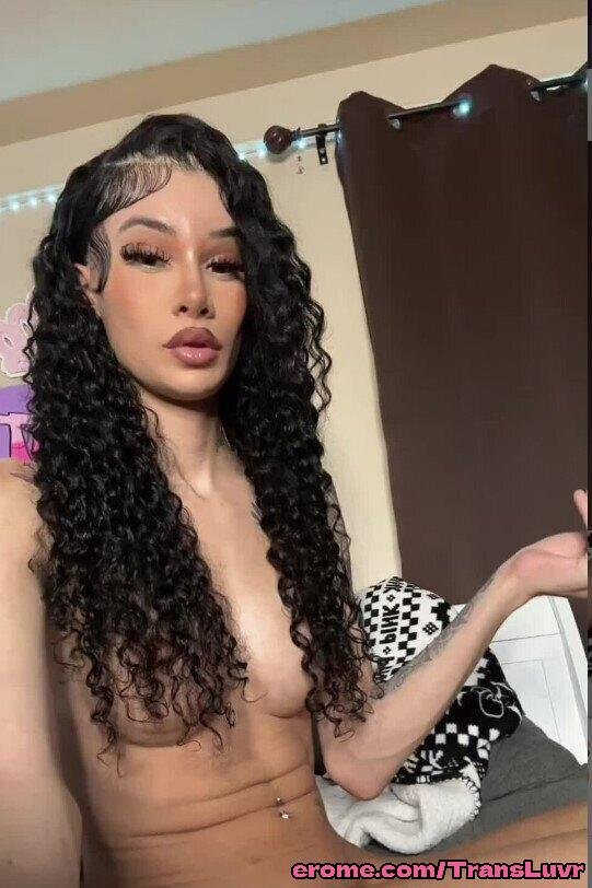 Un petit Trans latino fait une pipe à un BBC N Fucks de 11 pouces - Shemale, Tranny, Trap, Ts, Tgirl 4