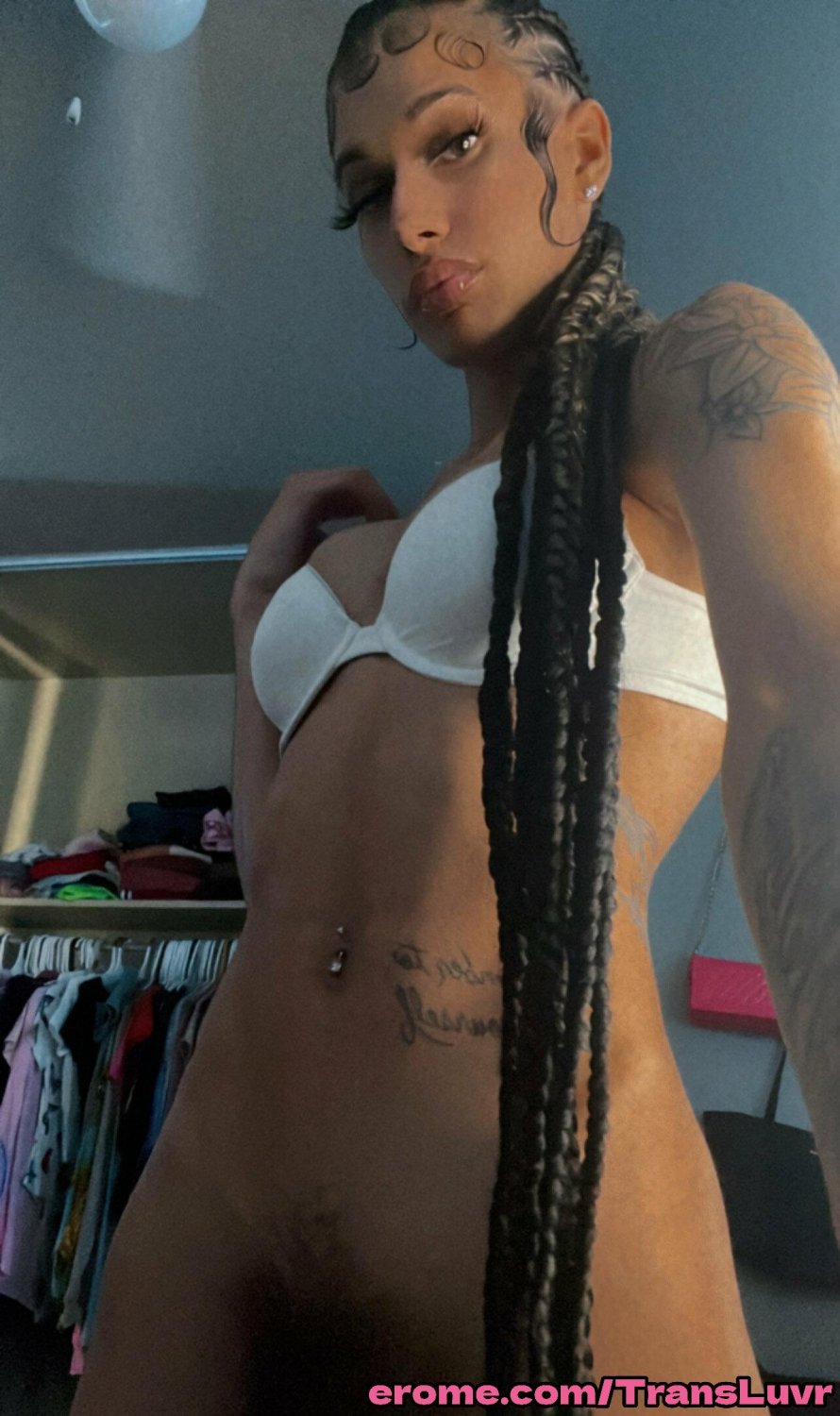 Un petit Trans latino fait une pipe à un BBC N Fucks de 11 pouces - Shemale, Tranny, Trap, Ts, Tgirl 43