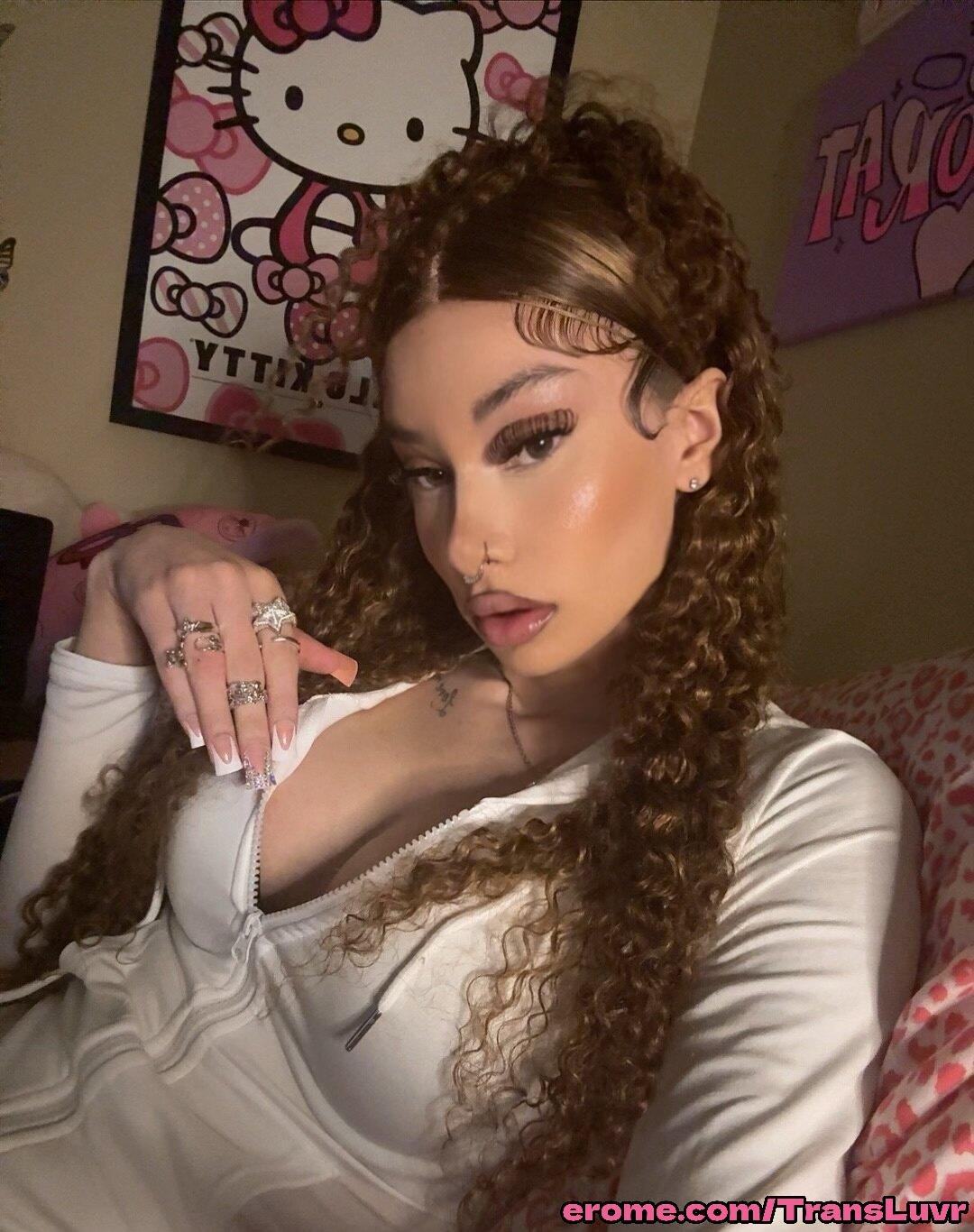 Un petit Trans latino fait une pipe à un BBC N Fucks de 11 pouces - Shemale, Tranny, Trap, Ts, Tgirl 79