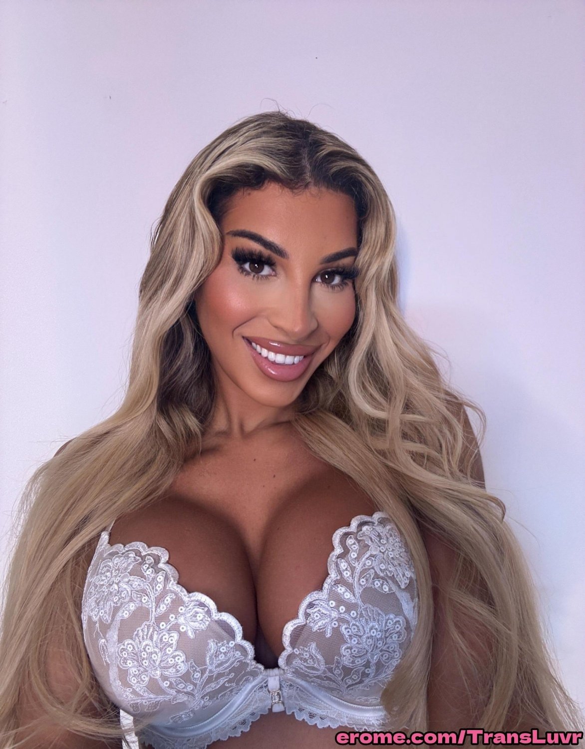 Tette grosse Bionda Naturale Trans Prende In Missionario N Cagnolino - Femboy, Shemale, Trans, Trap, Tgirl, Ts 4