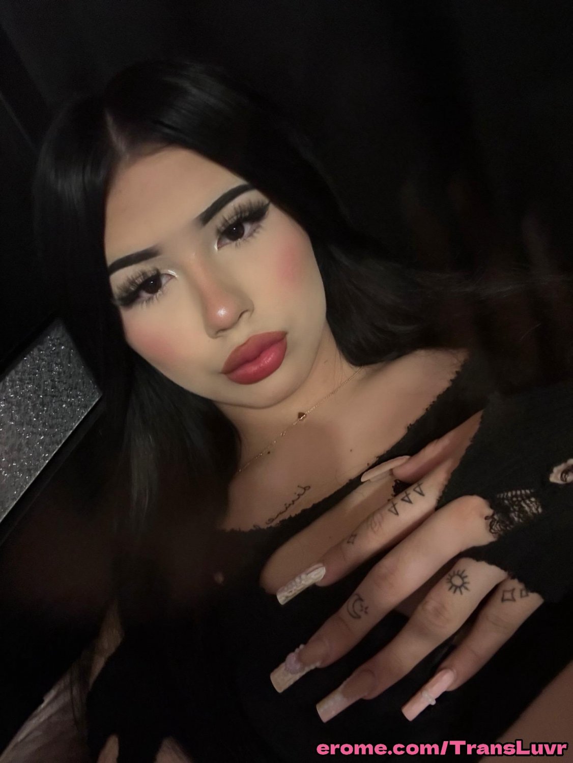 Preziosa trans latina ama giocare con dildo enormi [Femboy, Shemale, Tranny, Trap]. 1