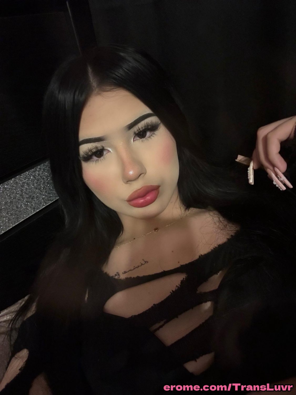 Preziosa trans latina ama giocare con dildo enormi [Femboy, Shemale, Tranny, Trap]. 3