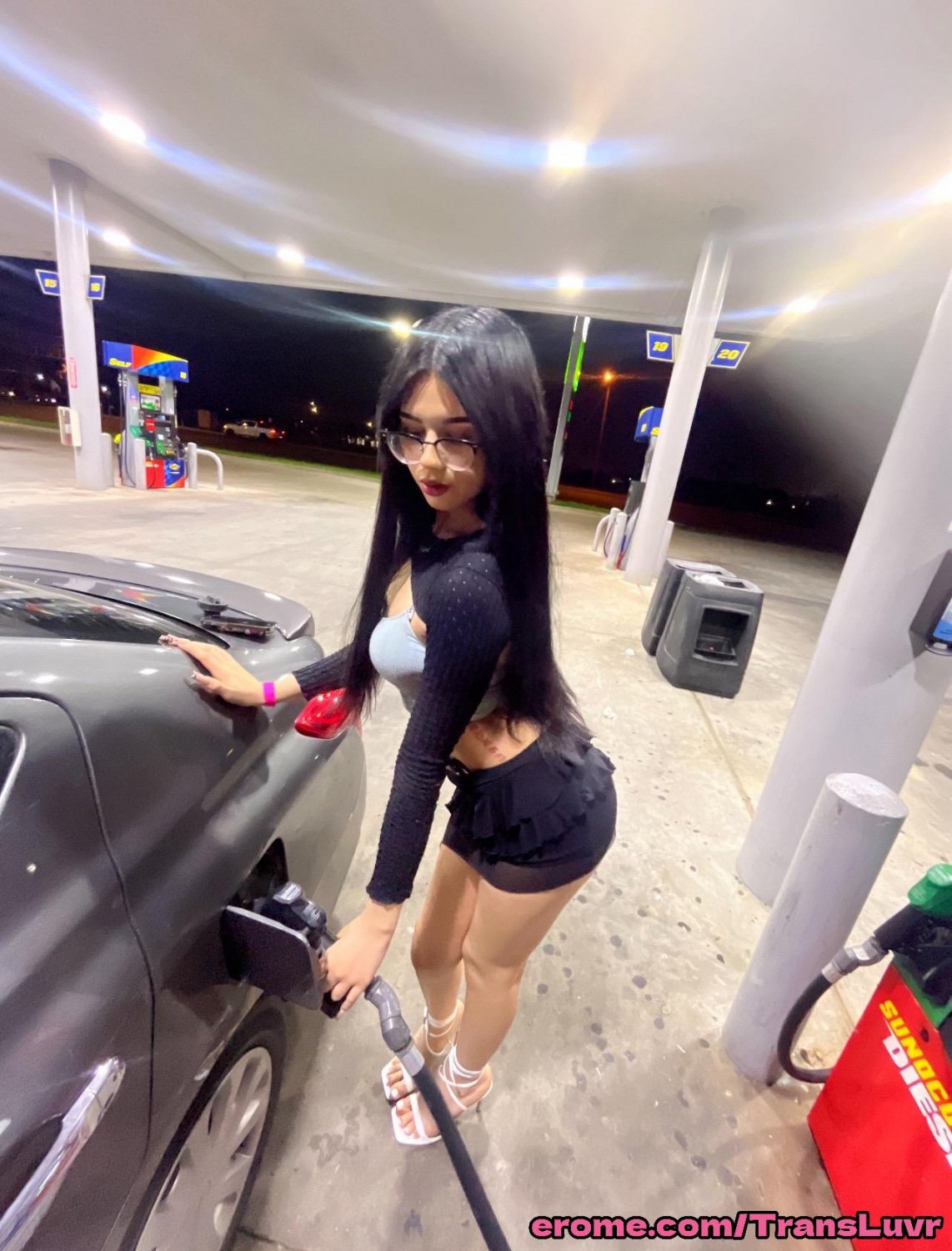 Preziosa trans latina ama giocare con dildo enormi [Femboy, Shemale, Tranny, Trap]. 14