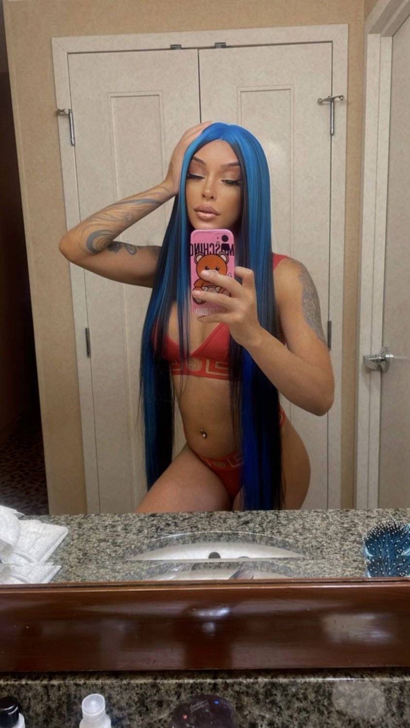 Honey Trans Loves Slurping on BBC [ tgirl, ts, shemale, trap, ladyboy, tranny, femboy, doll ] 1