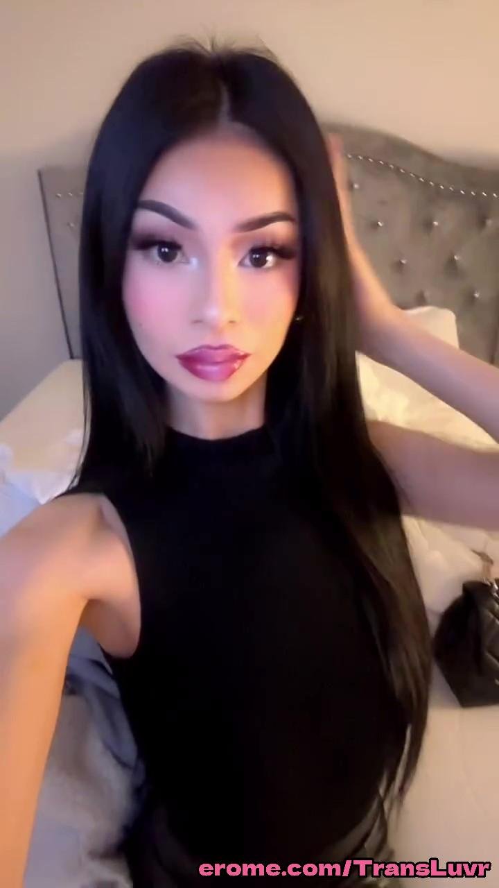Trans Latina Teen gefickt in Missionar von Husky Chum [Femboy, Shemale, Transe, Trap] 1