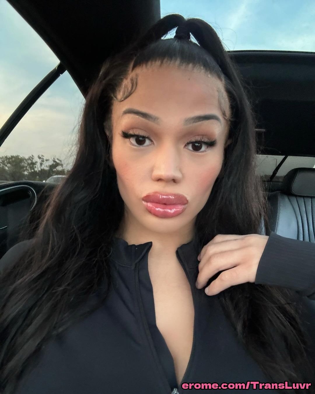 Trans W Inimitable Big Butt N Tits Fucks In Doggy style [Femboy, Shemale, Tranny, Trap, Ts, Tgirl] 6