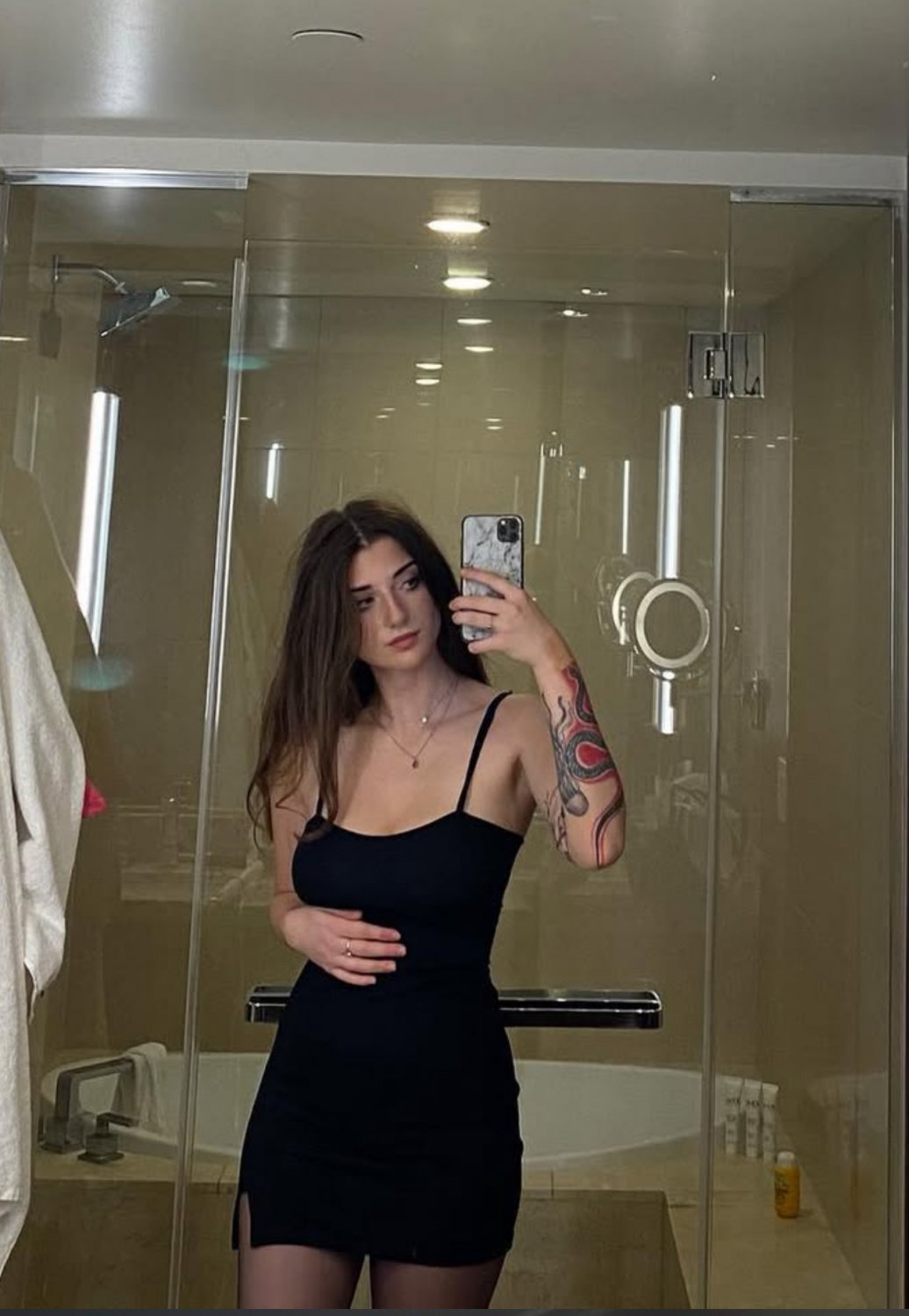 Bella prostituta ebrea con tette enormi 62