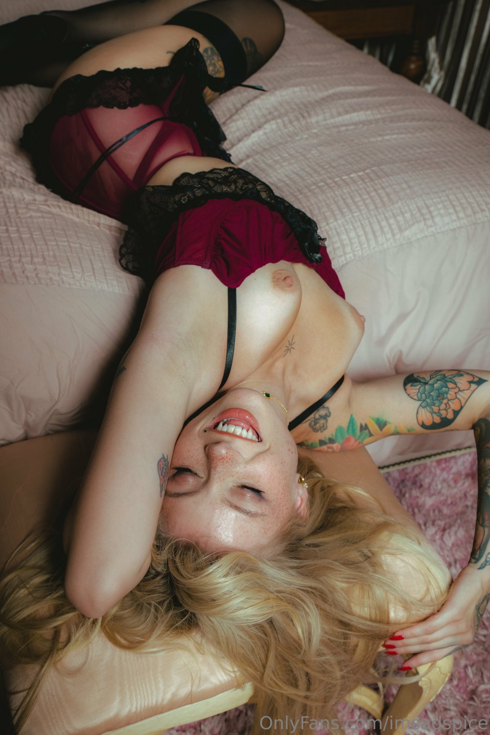 Spicy Babe with a Big Wet Pussy Tease 12