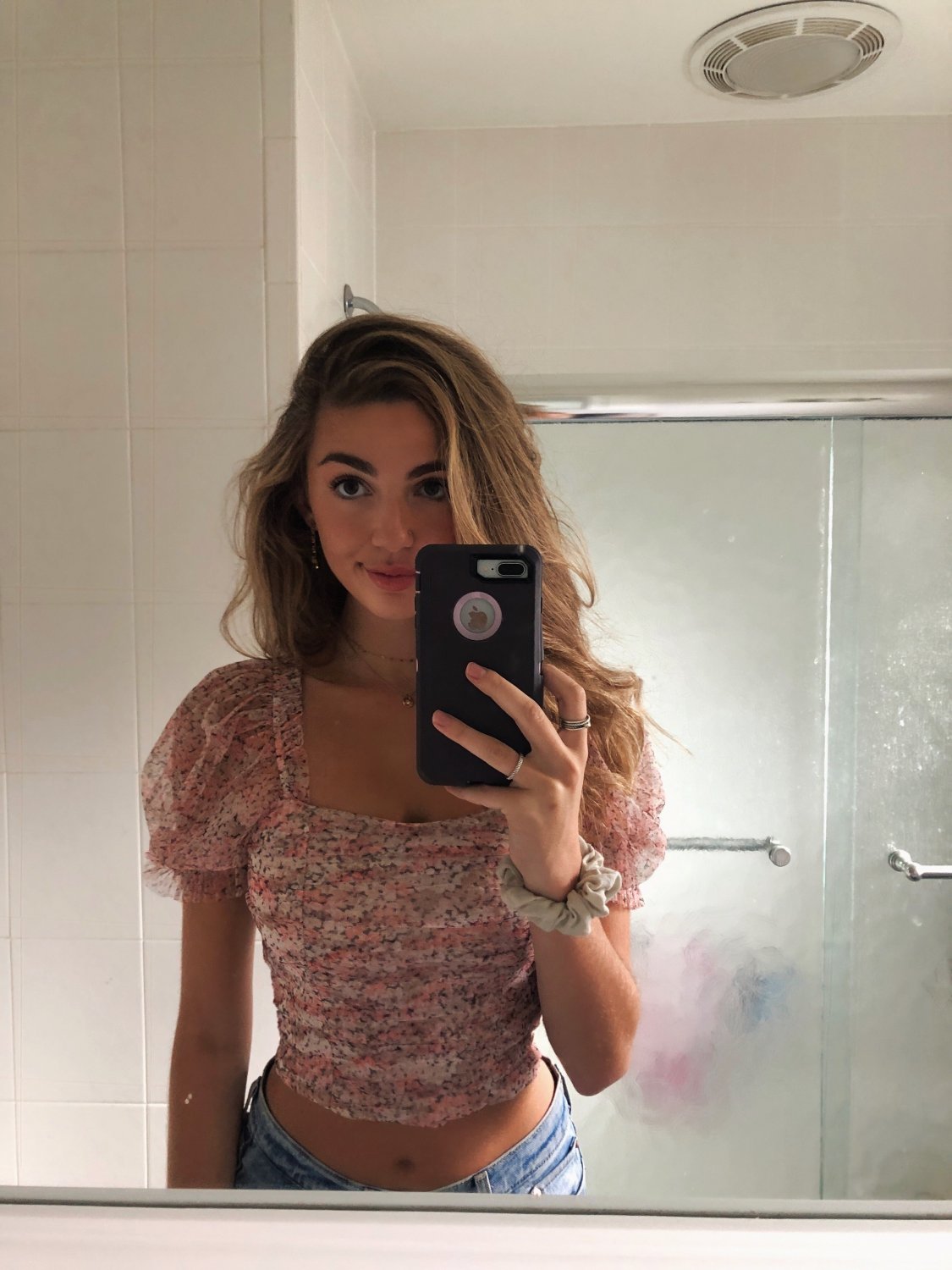 Beautiful Tight Body Floozy 13