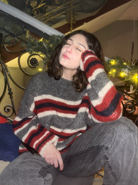 ふしだらなブルネット・ハンナ・ゲッツ・ワイルド・アズ・アマチュア・ガールフレンド 25