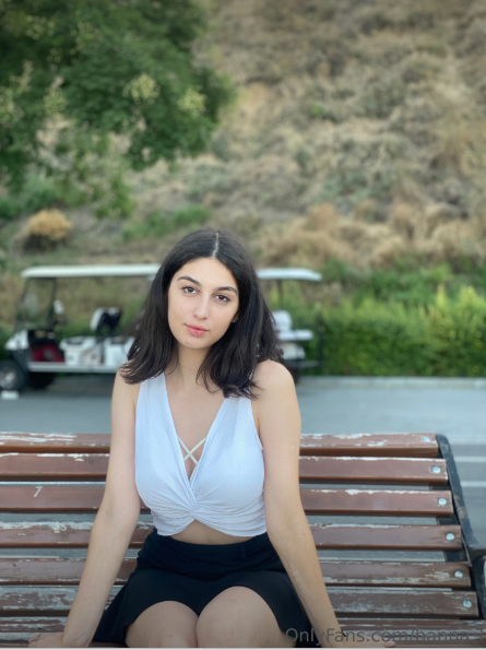 ふしだらなブルネット・ハンナ・ゲッツ・ワイルド・アズ・アマチュア・ガールフレンド 27