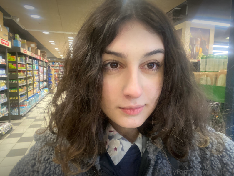 ふしだらなブルネット・ハンナ・ゲッツ・ワイルド・アズ・アマチュア・ガールフレンド 40