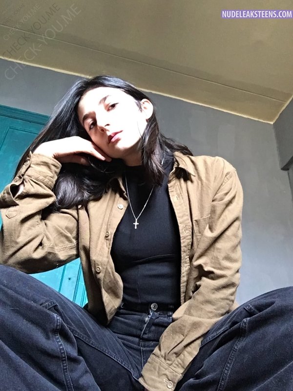 11 jovem morena 20