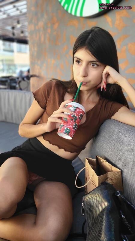 セクシー・ふしだらな女・カロル・T・リークド・フェイシャル 1