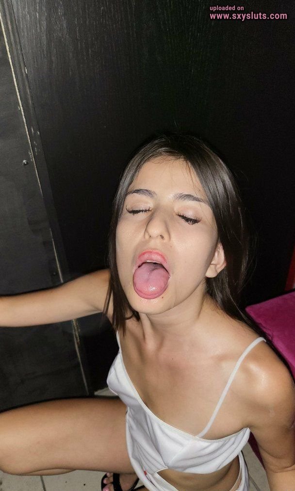 セクシー・ふしだらな女・カロル・T・リークド・フェイシャル 18