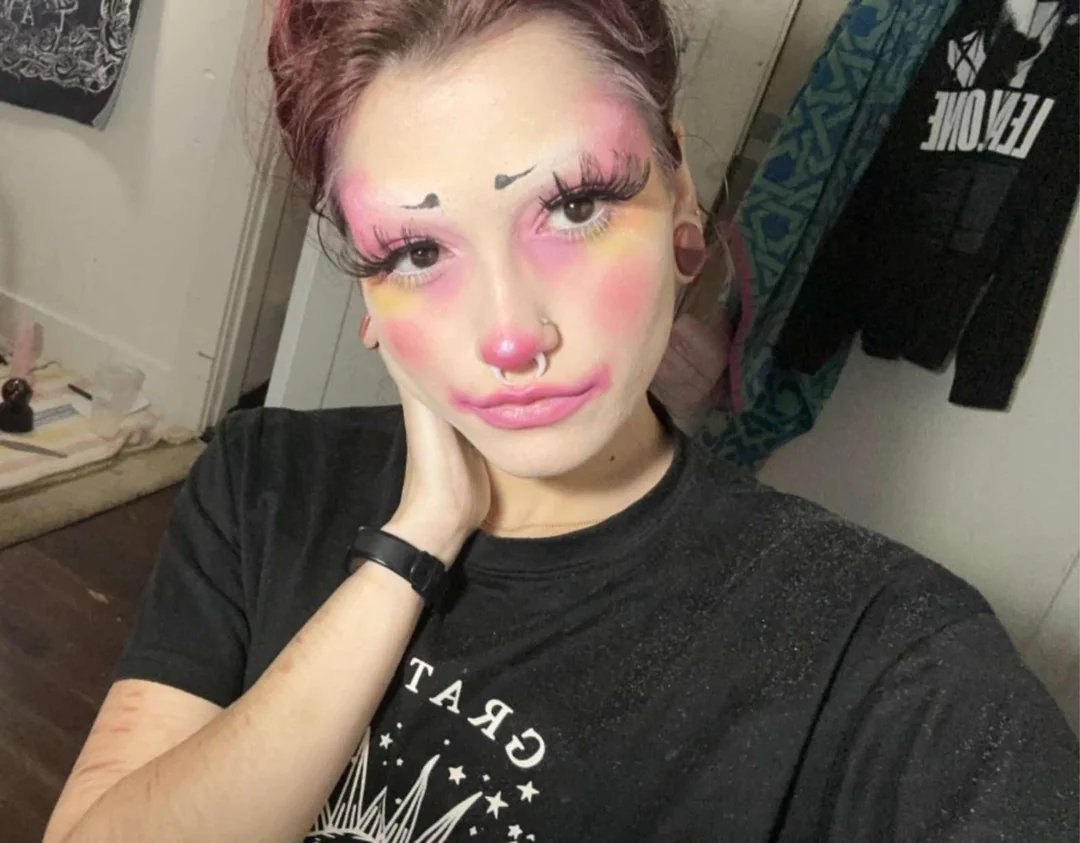 Mile the Clown Sloppily Masturbates and Plays 7
