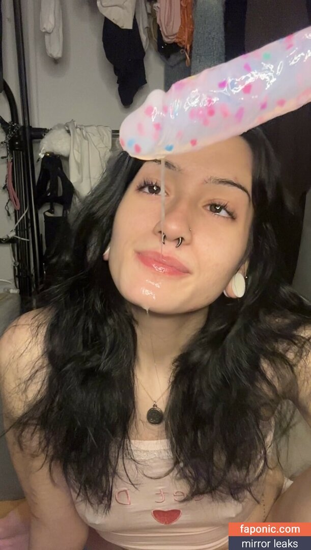 Mile the Clown Sloppily Masturbates and Plays 8