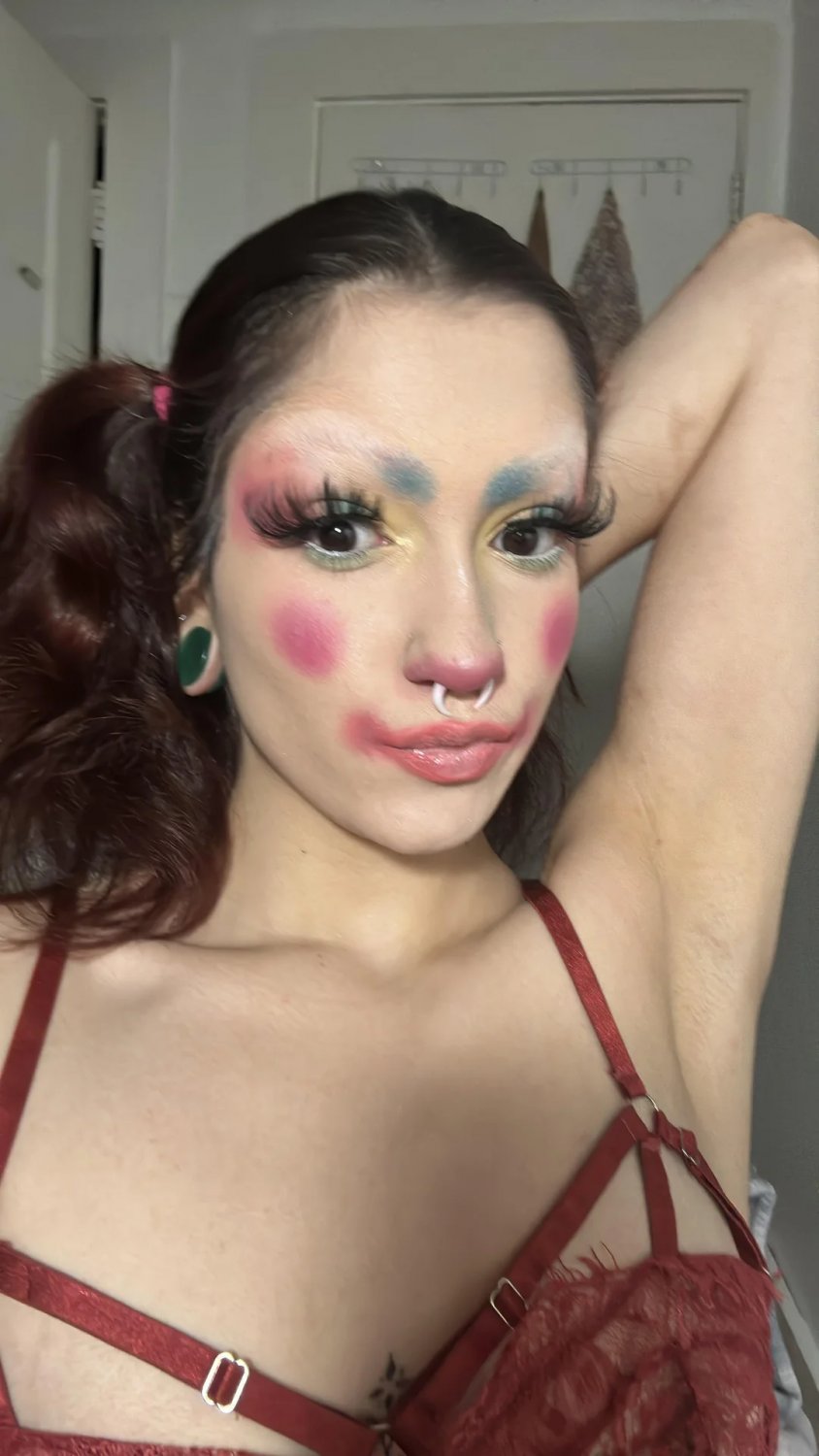 Mile the Clown Sloppily Masturbates and Plays 17