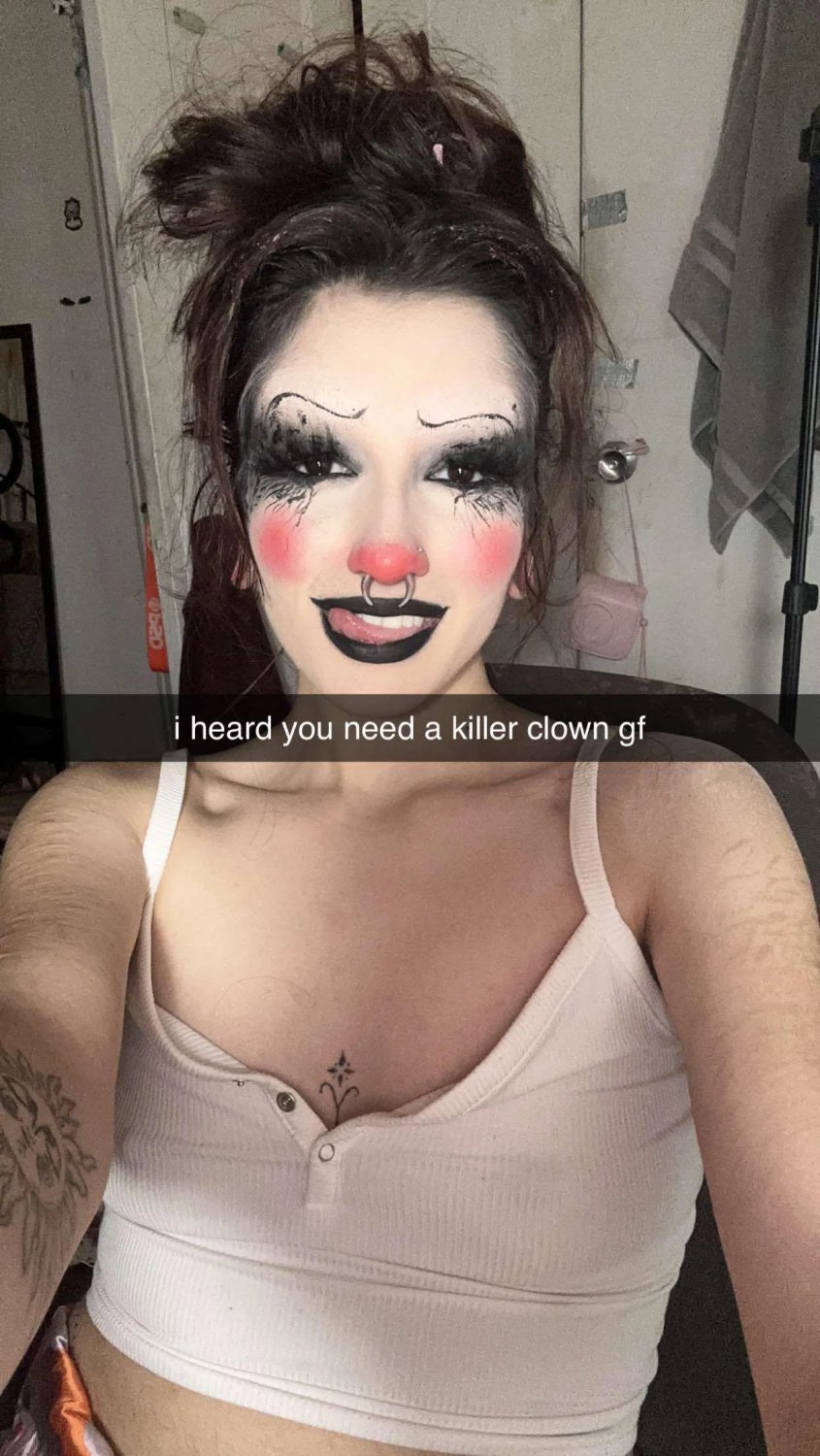 Mile the Clown Sloppily Masturbates and Plays 33