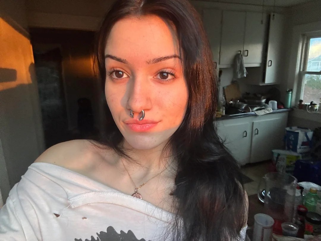 Mile the Clown Sloppily Masturbates and Plays 34
