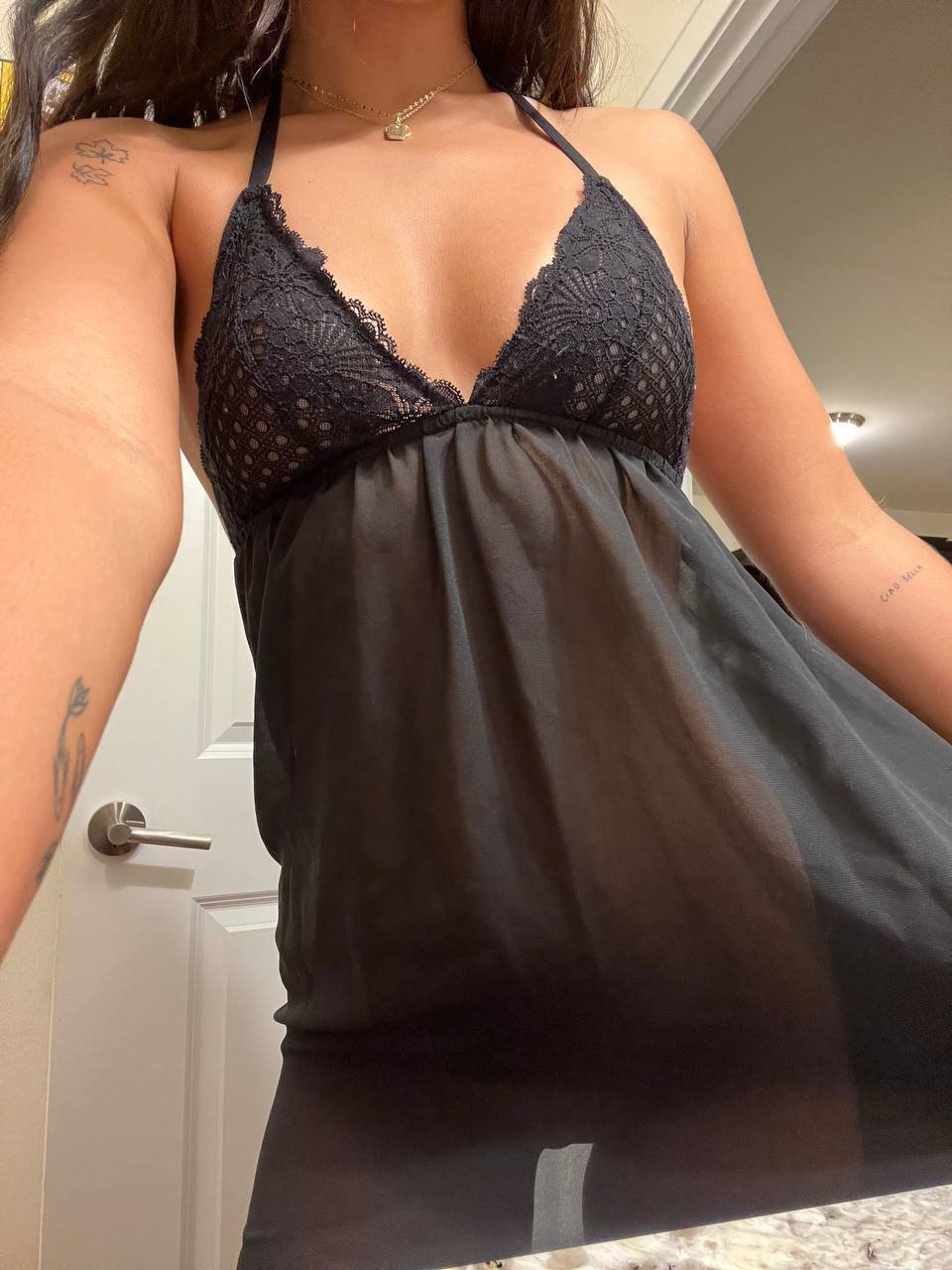 ブルネット・アマチュア・キャシディ・フロム・ウィスコンシン・ショウズ・オフ・ハー・セクシー・カーブス 11