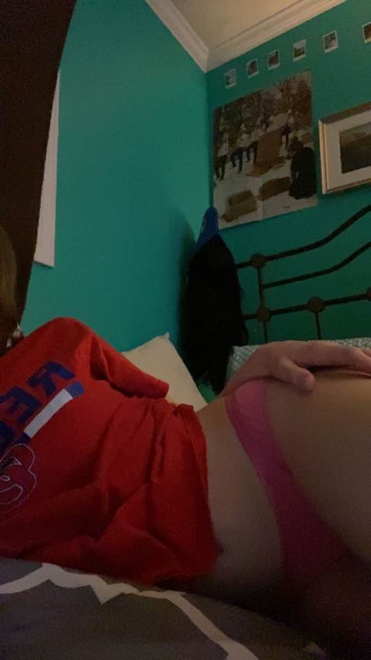19-Year-Old Petite Billy Showing Off Her Tight Body 4