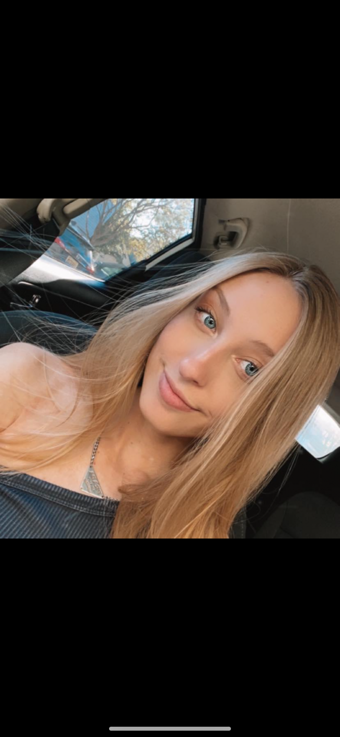 Cuck sehnt sich nach schöner weißer Verführerin Laura zeigte aus 3