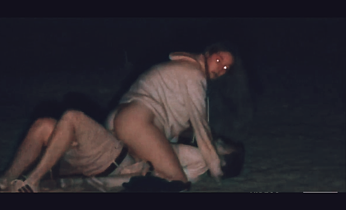 추파카브라가 존재합니다 - 발견!! 공원 🤣에서 BF의 거시기를 타는 것을 목격했습니다; 1