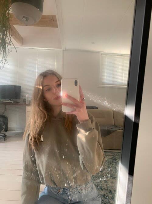 Blonde Emily masturbation 9