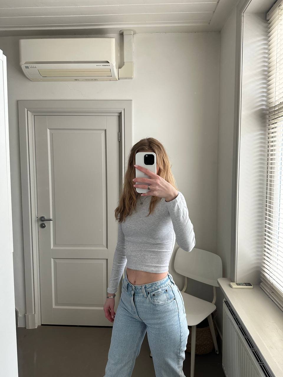 Blonde Emily masturbation 22