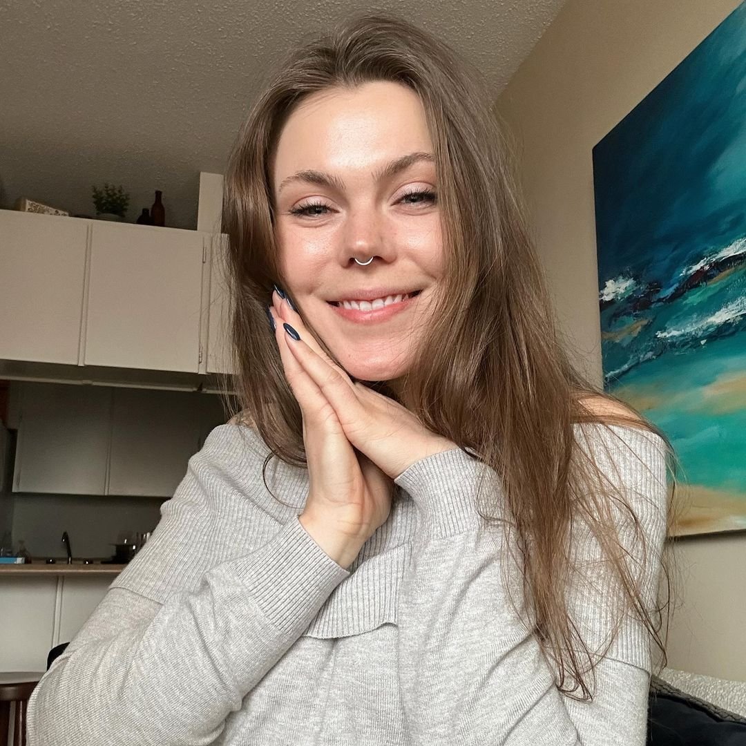 トゥルー・アーティスト・ギビング・ア・スロッピー・カムショット・フェラ 1