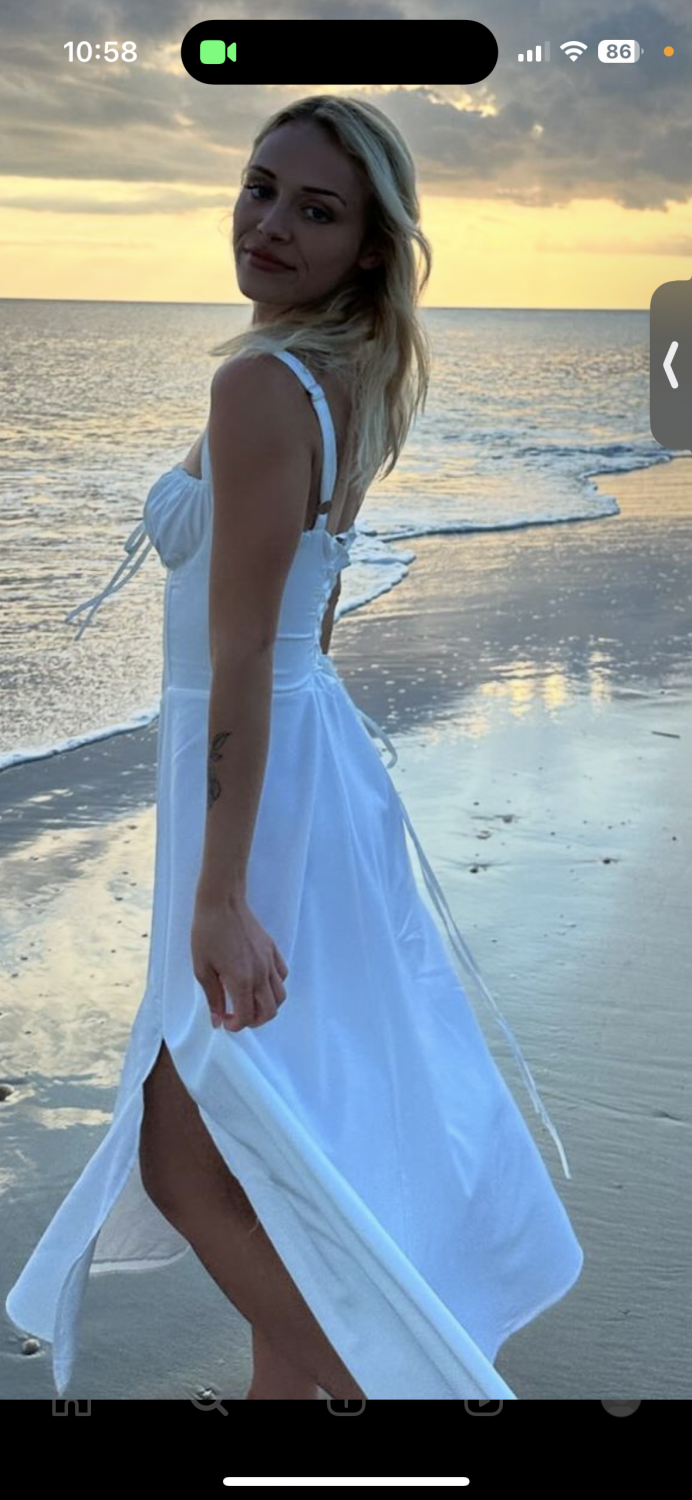 プチ・ブロンド・ふしだらな女・フロム・ハイスクール・ナウ・ア・セルフィー・クイーン 44