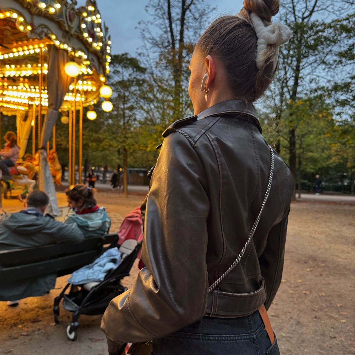 Hot Anal Model Riding and Moaning in Pleasure 4