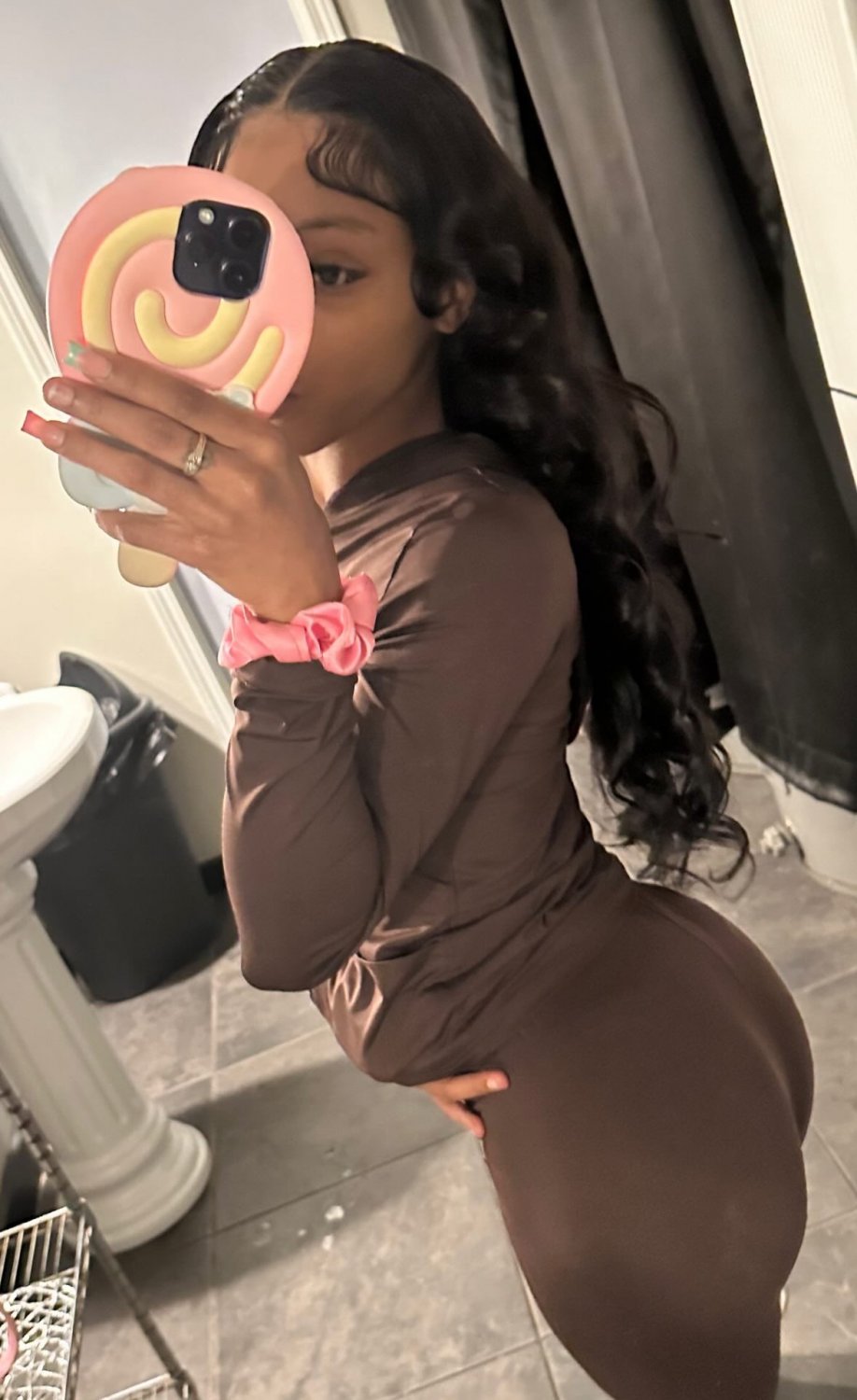 Une belle ébène avec un gros sexe 🔥🥵🔥 ; 14