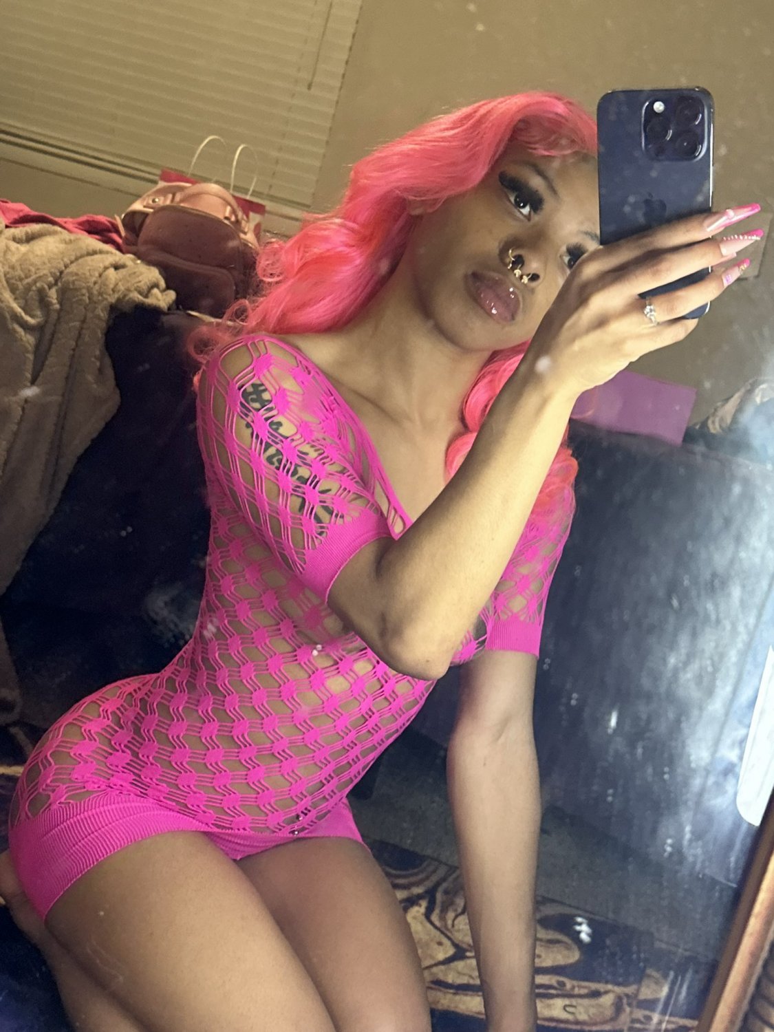 Une belle ébène avec un gros sexe 🔥🥵🔥 ; 23