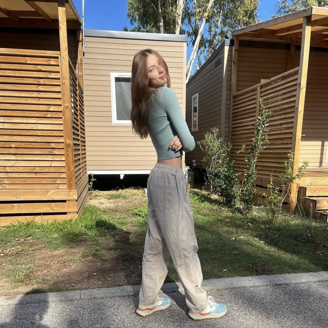 アマチュア・ガールフレンド・ブロウズ・ペニス・ライク・ア・プロ・POV 3