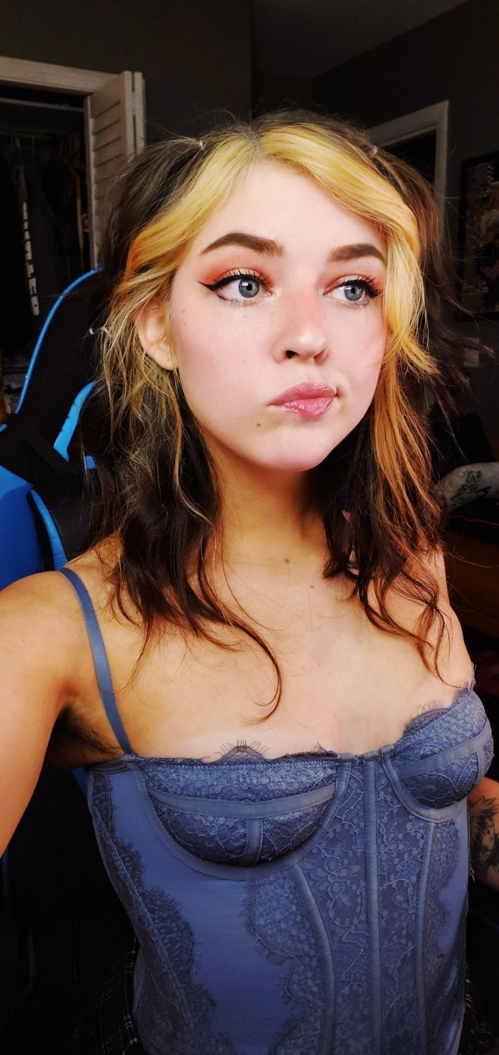 Naughty POV Chicks Pleasuring Cocks and Loving It 2