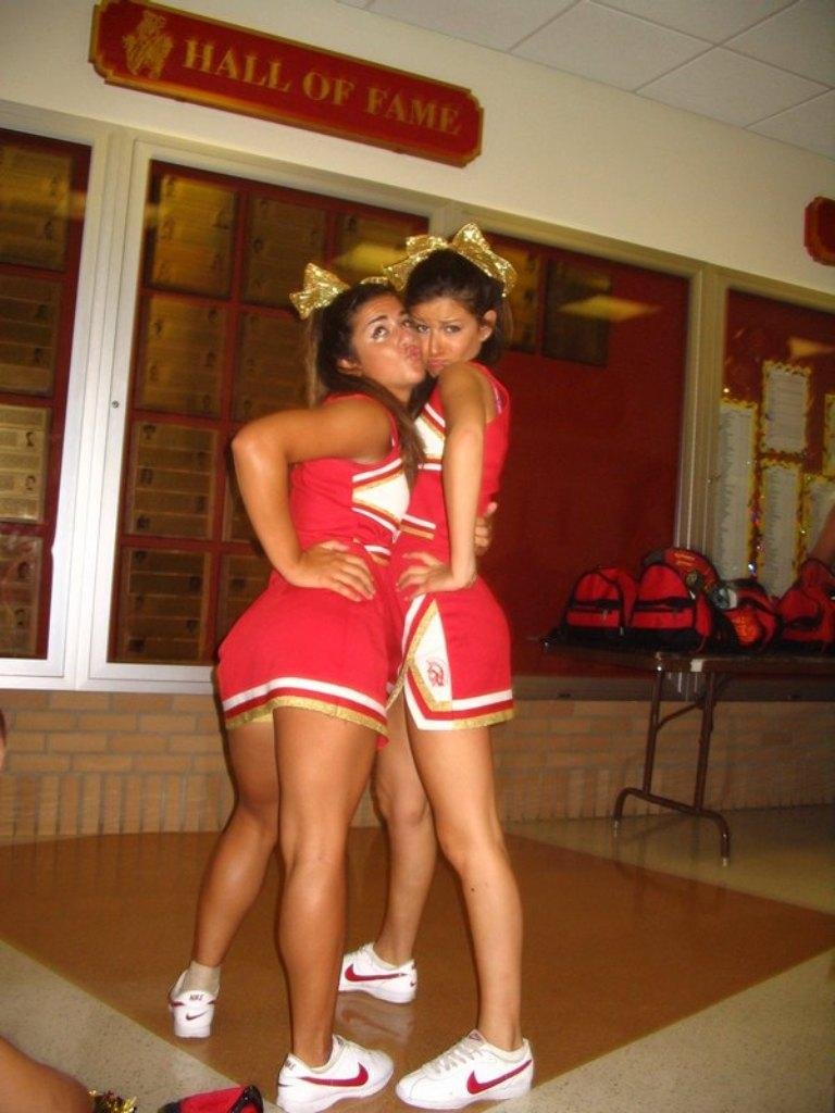 スクリーミング・フォア・モア・イン・ギブ・ミー・アン・F！・パート2 12