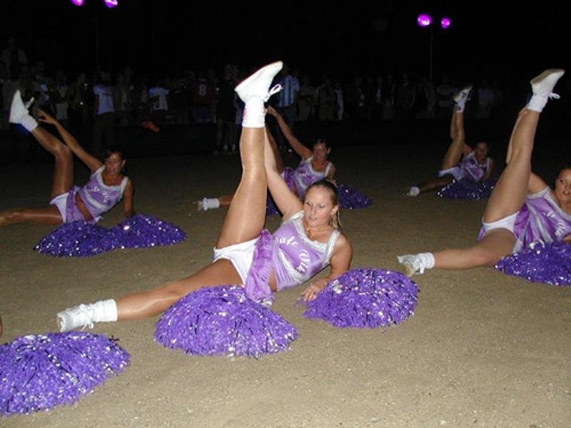 スクリーミング・フォア・モア・イン・ギブ・ミー・アン・F！・パート2 16