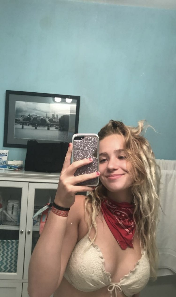 Ella es una puta de todos los tiempos 3