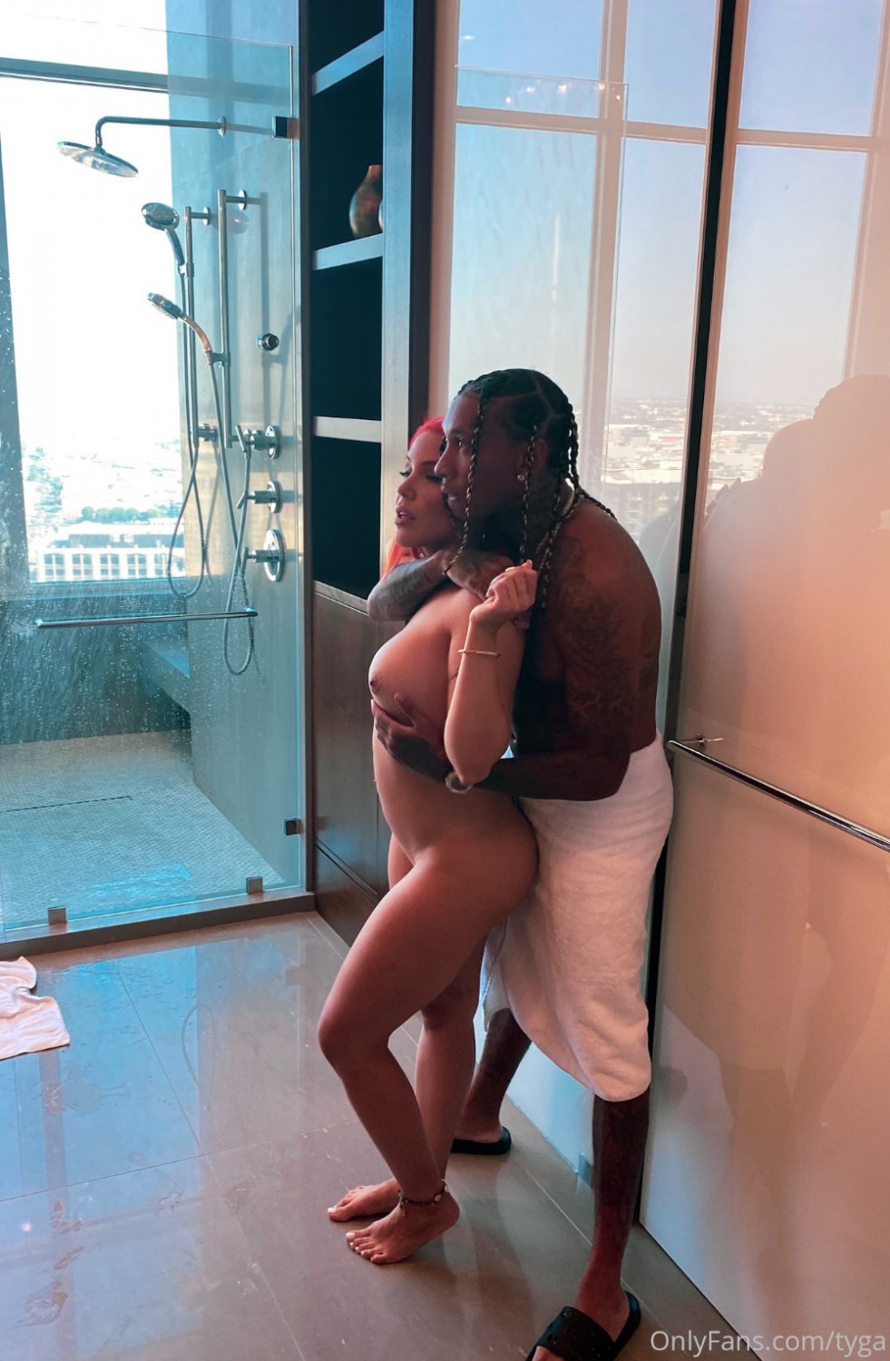 TYGA fucked Delicious chicks🍒👅🥵🍆💦💰🍆💦 35