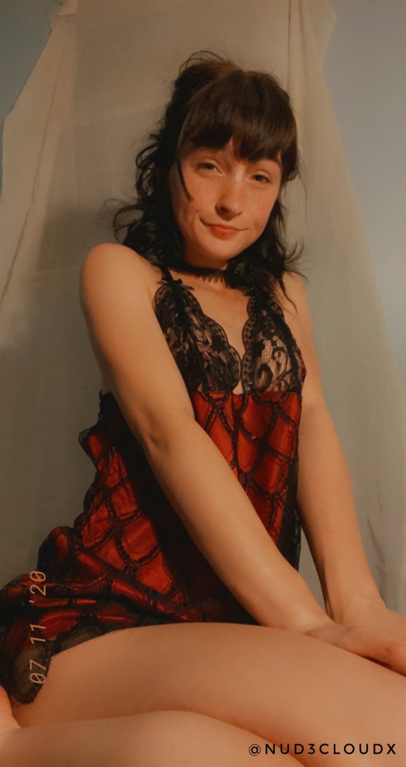 ウェブふしだらな女・64・プレイズ・ウィズ・ハーセルフ・アンド・モーンズ・フォア・モア 30