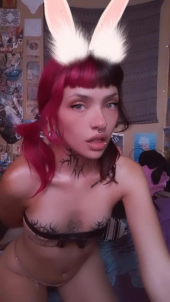 Dirty Argentine Otaku Goth Fingers Herself Hard 6