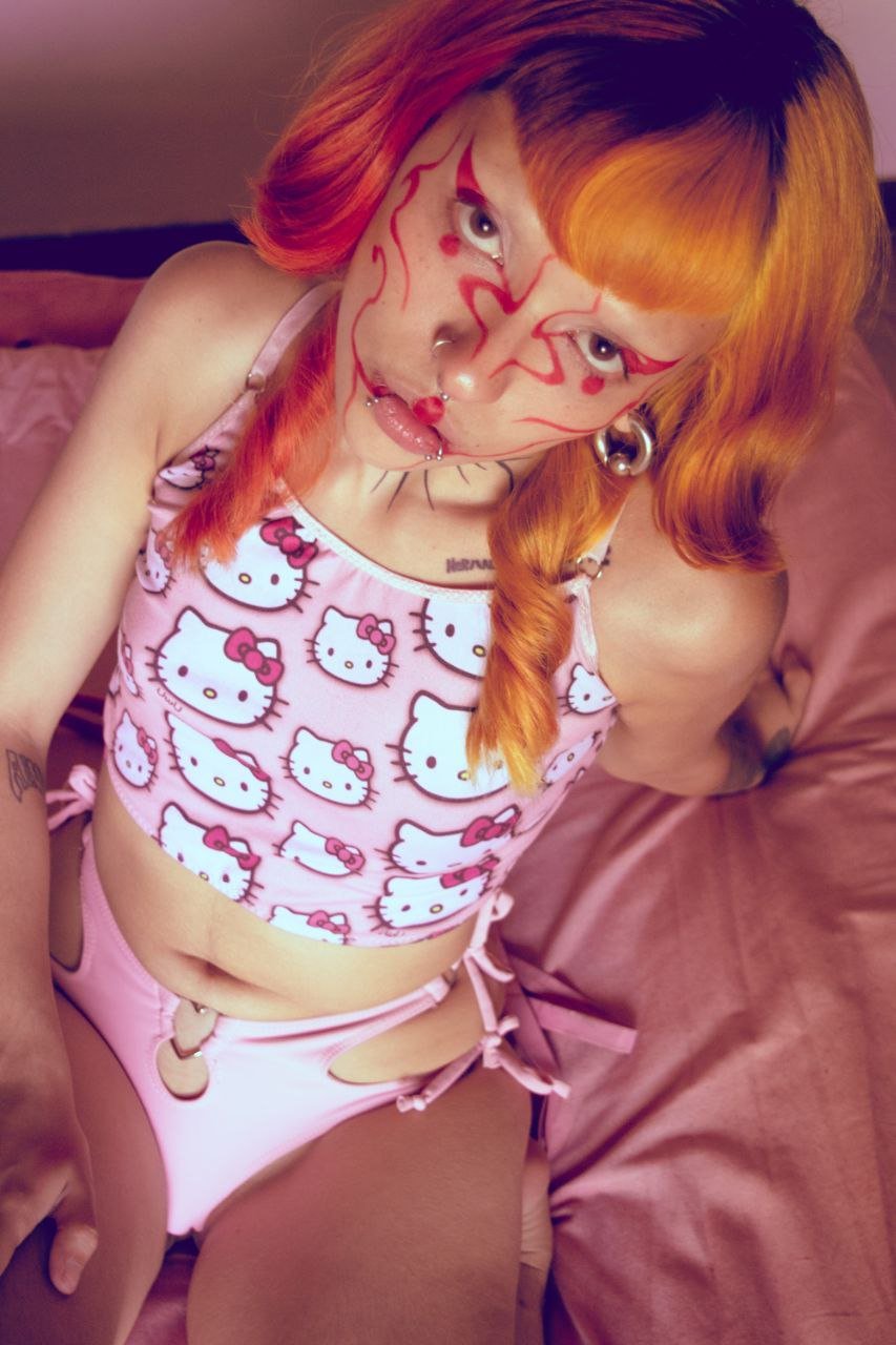 Dirty Argentine Otaku Goth Fingers Herself Hard 22