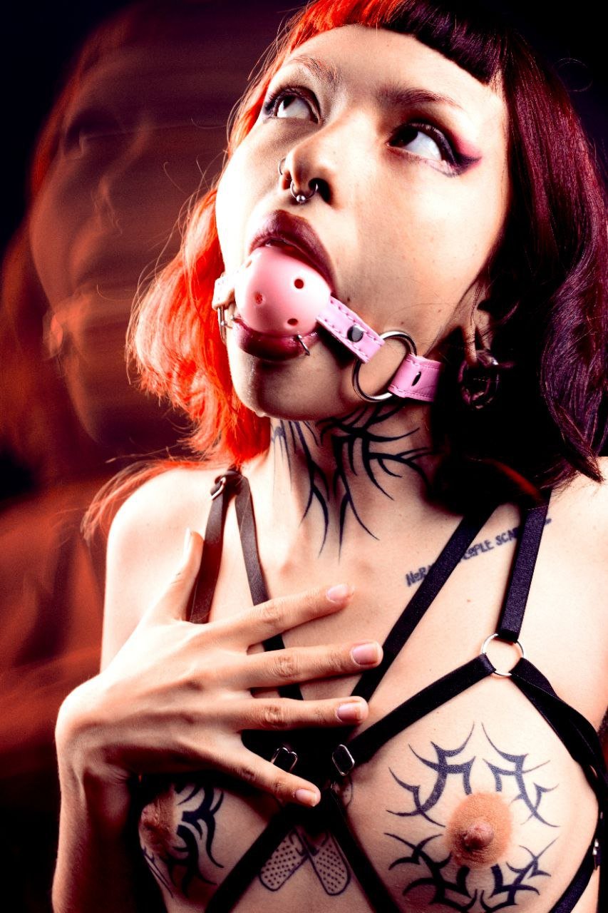 Dirty Argentine Otaku Goth Fingers Herself Hard 35