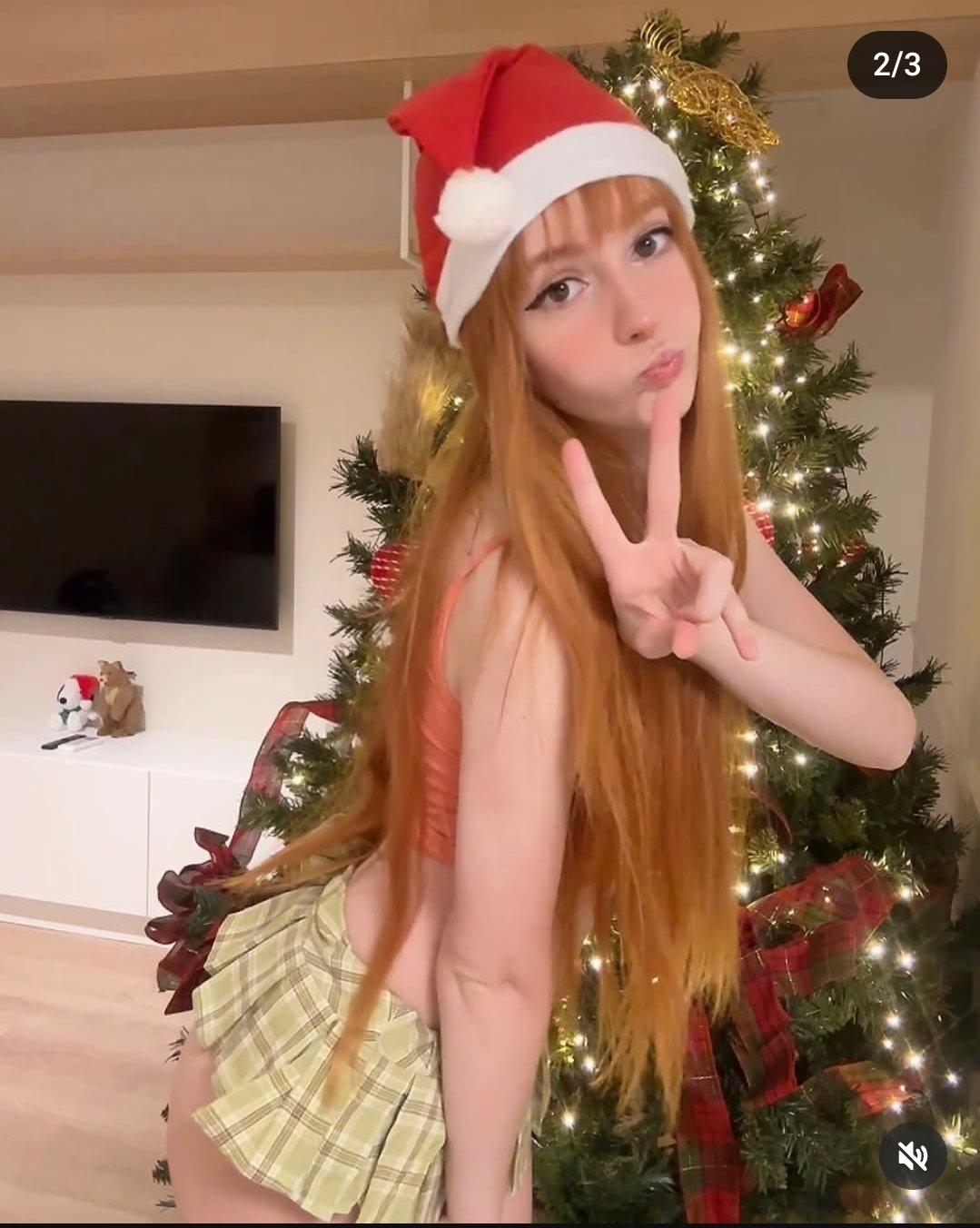 スウィート・レッドヘッド・ガール・レディー・トゥ・プリーズ 1