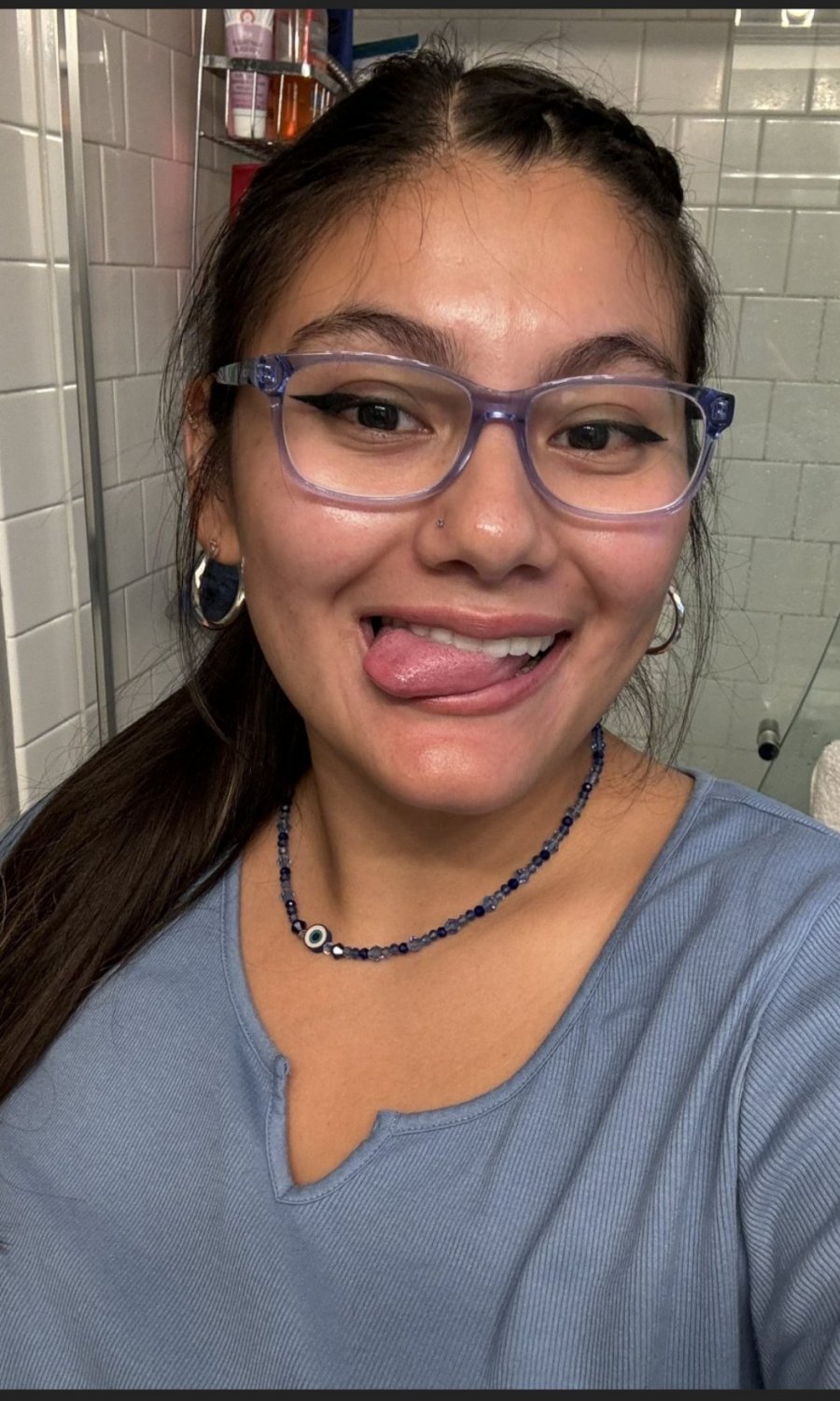 modelo latina tetas 1