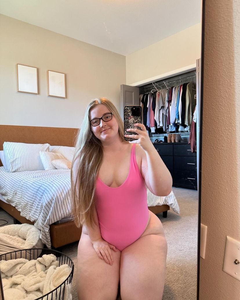 BBW Cutie With Glasses Teasing in Selfie Mode 18