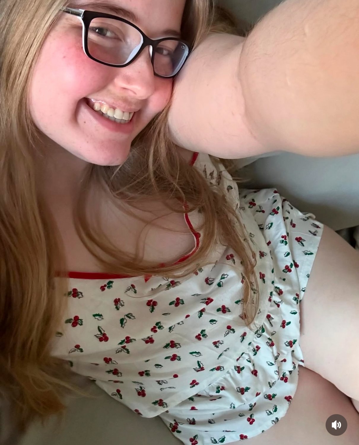 BBW Cutie With Glasses Teasing in Selfie Mode 33